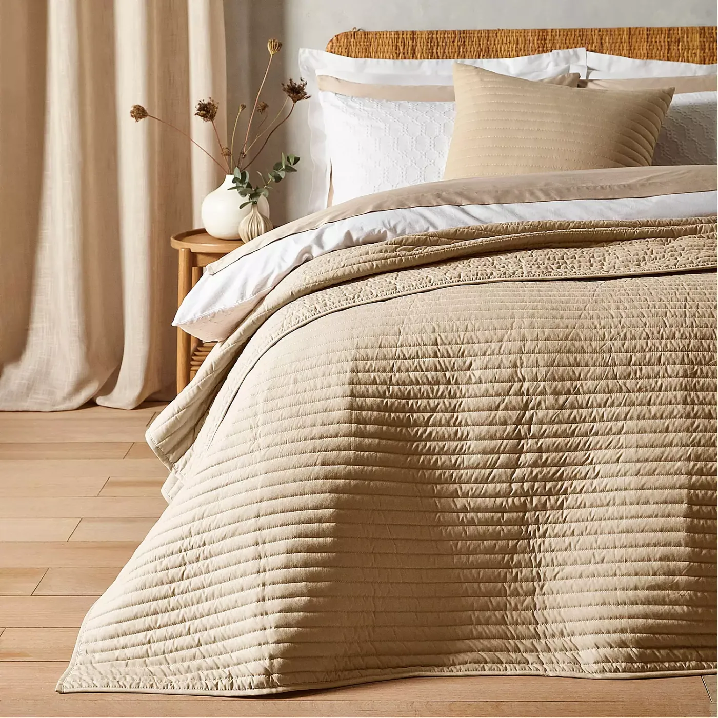 Bianca Quilted Lines Bedspread | Silver / Natural