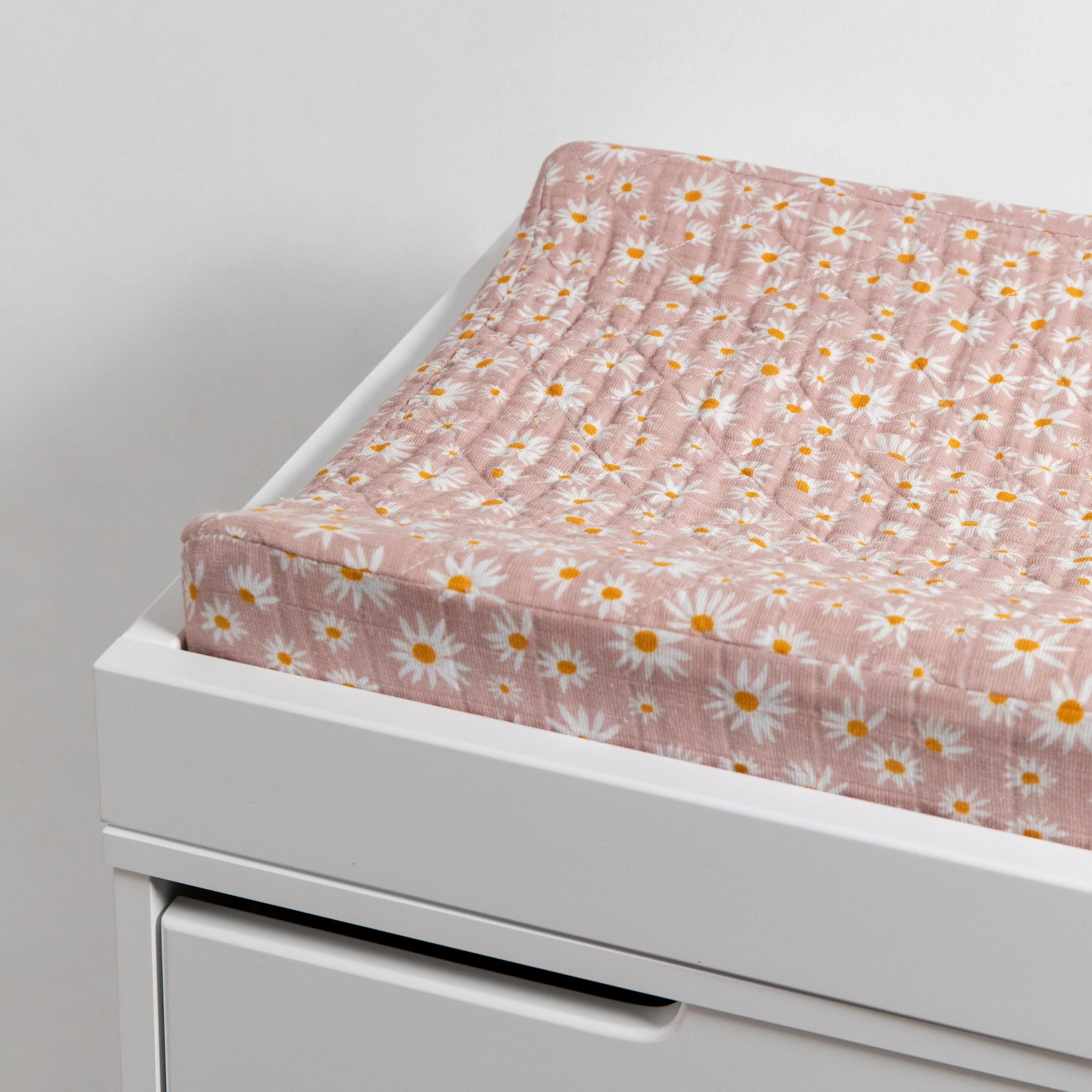 Daisy Quilted Changing Pad Cover in GOTS Certified Organic Muslin Cotton
