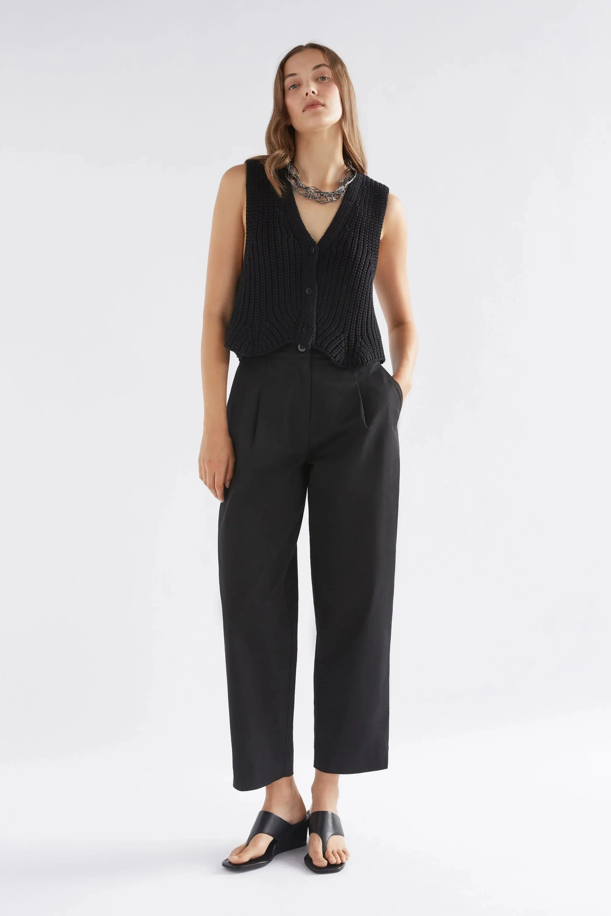Elk Kupa Knit Vest - Black