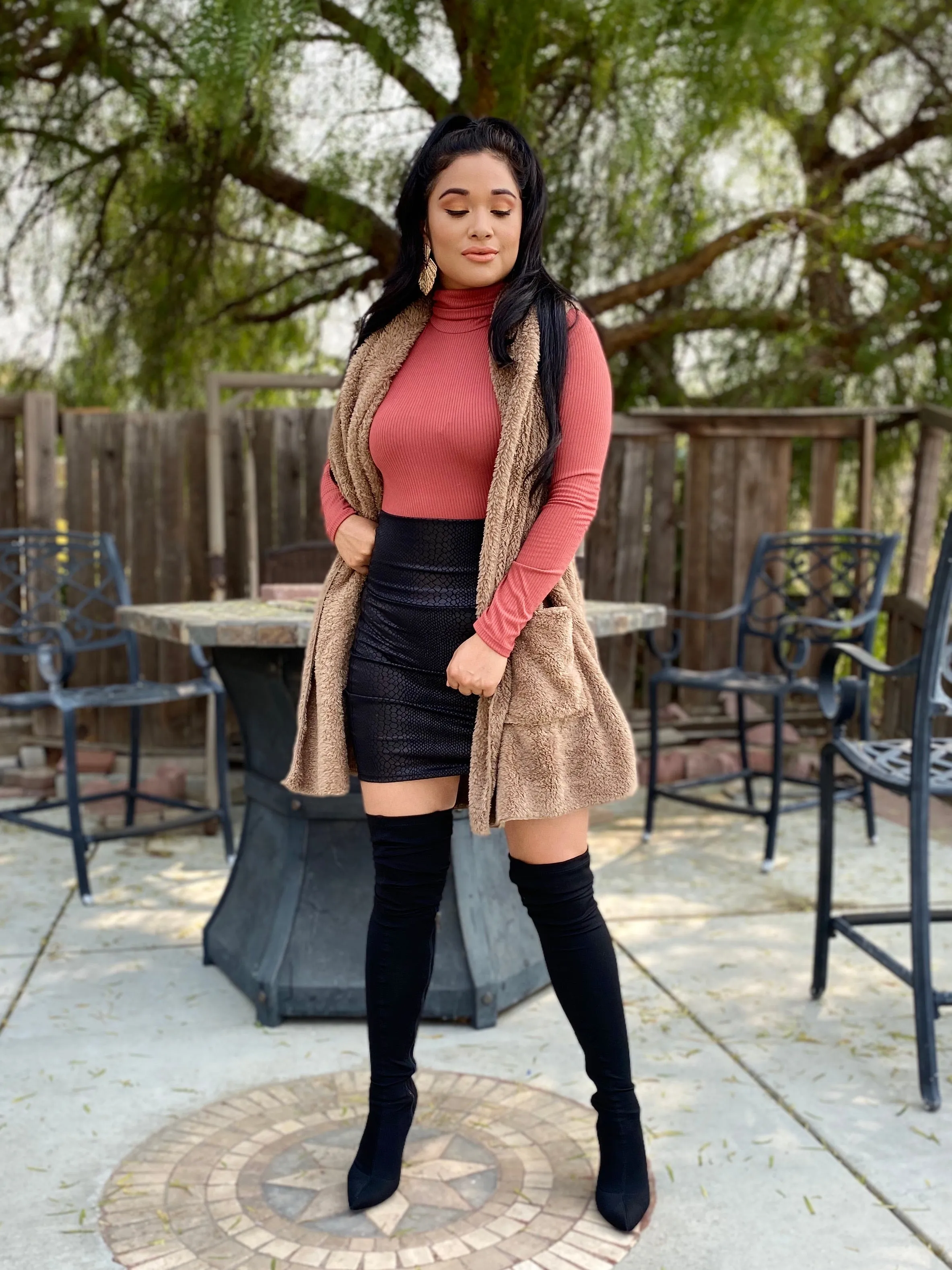 Faux Fur Vest (Taupe)