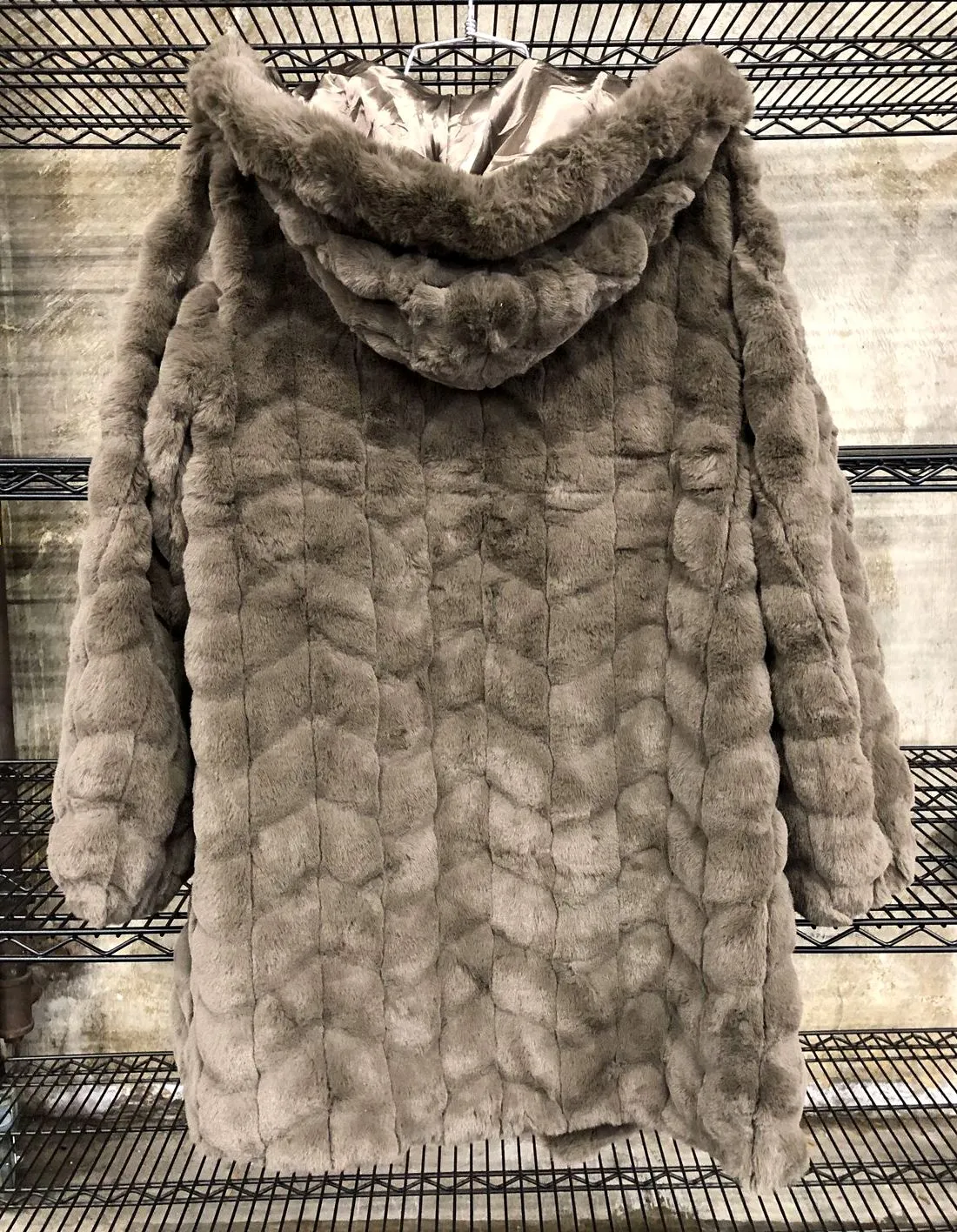 NWT Jones New York Women's Designer Long Taupe Quilted Faux Fur Coat - Size S