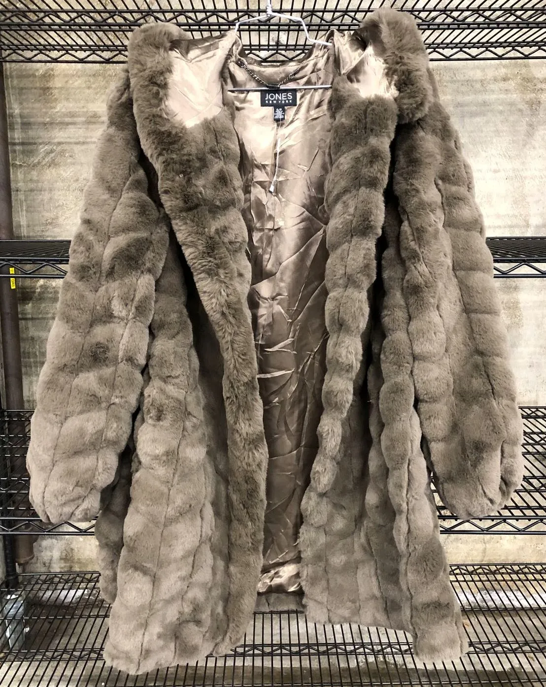 NWT Jones New York Women's Designer Long Taupe Quilted Faux Fur Coat - Size S
