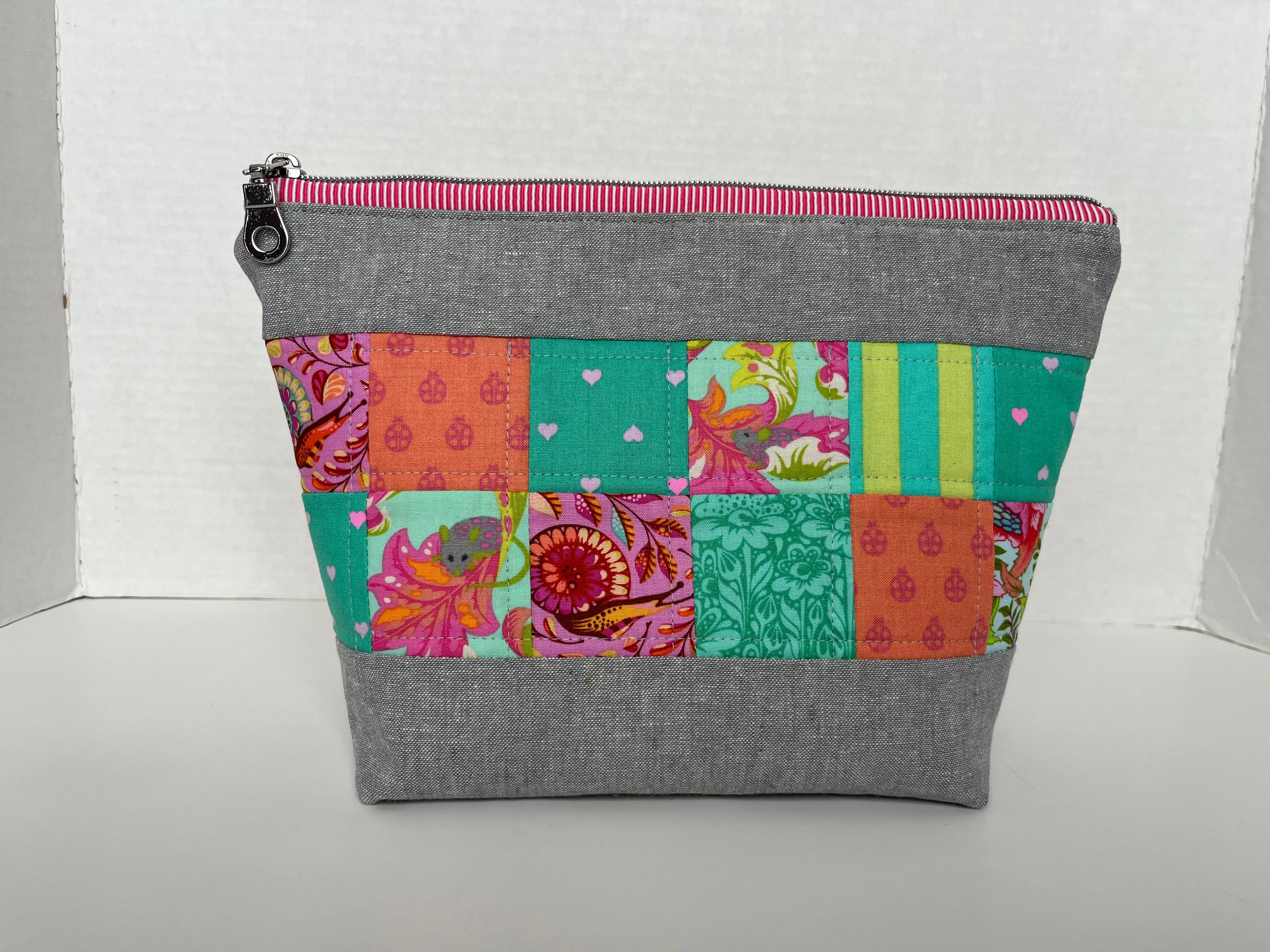 Patchwork and Linen Zipper Pouch , Valentine Bag